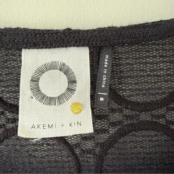 Anthropologie Akemi + Kin Black Sheer Dolman Sleeve Blouse Top Black Size Medium - Picture 5 of 7